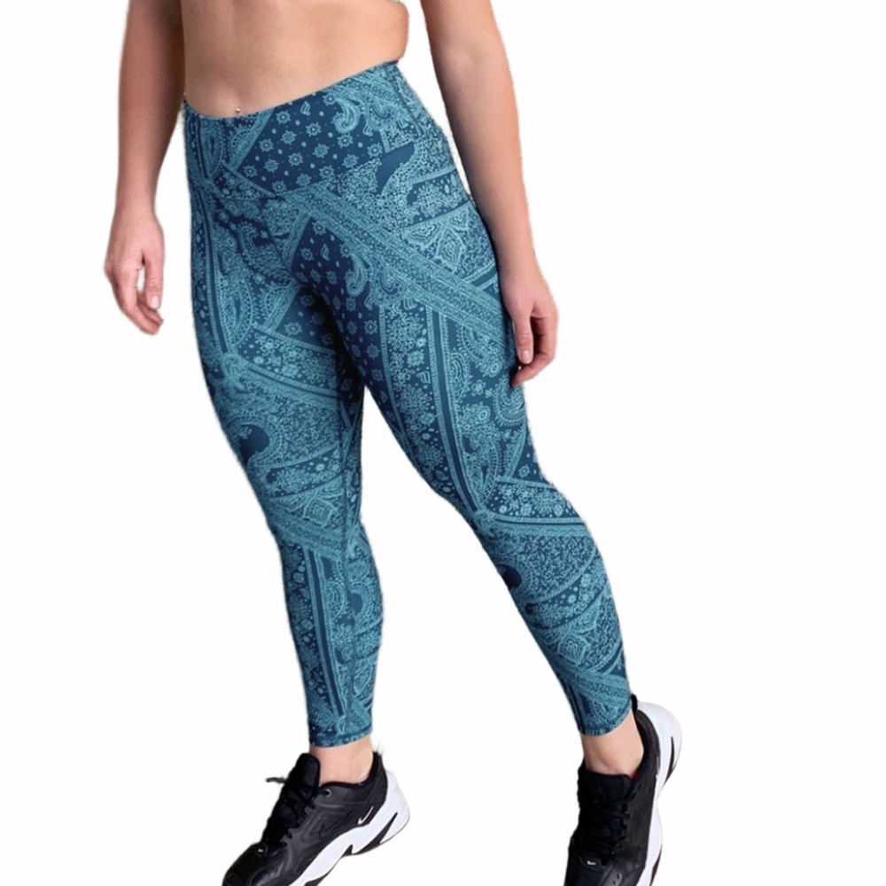 Fabletics Boot Powerhold High-Waisted 7/8 Leg | EUC | Sz L - Picture 2 of 8